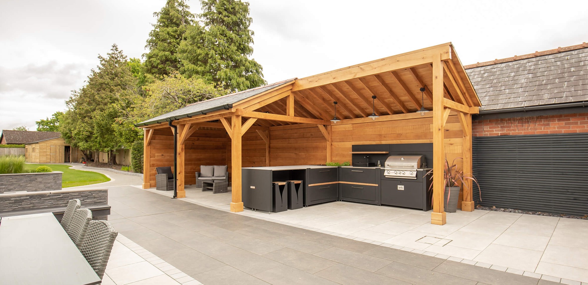 3 Outdoor Kitchen Design Ideas